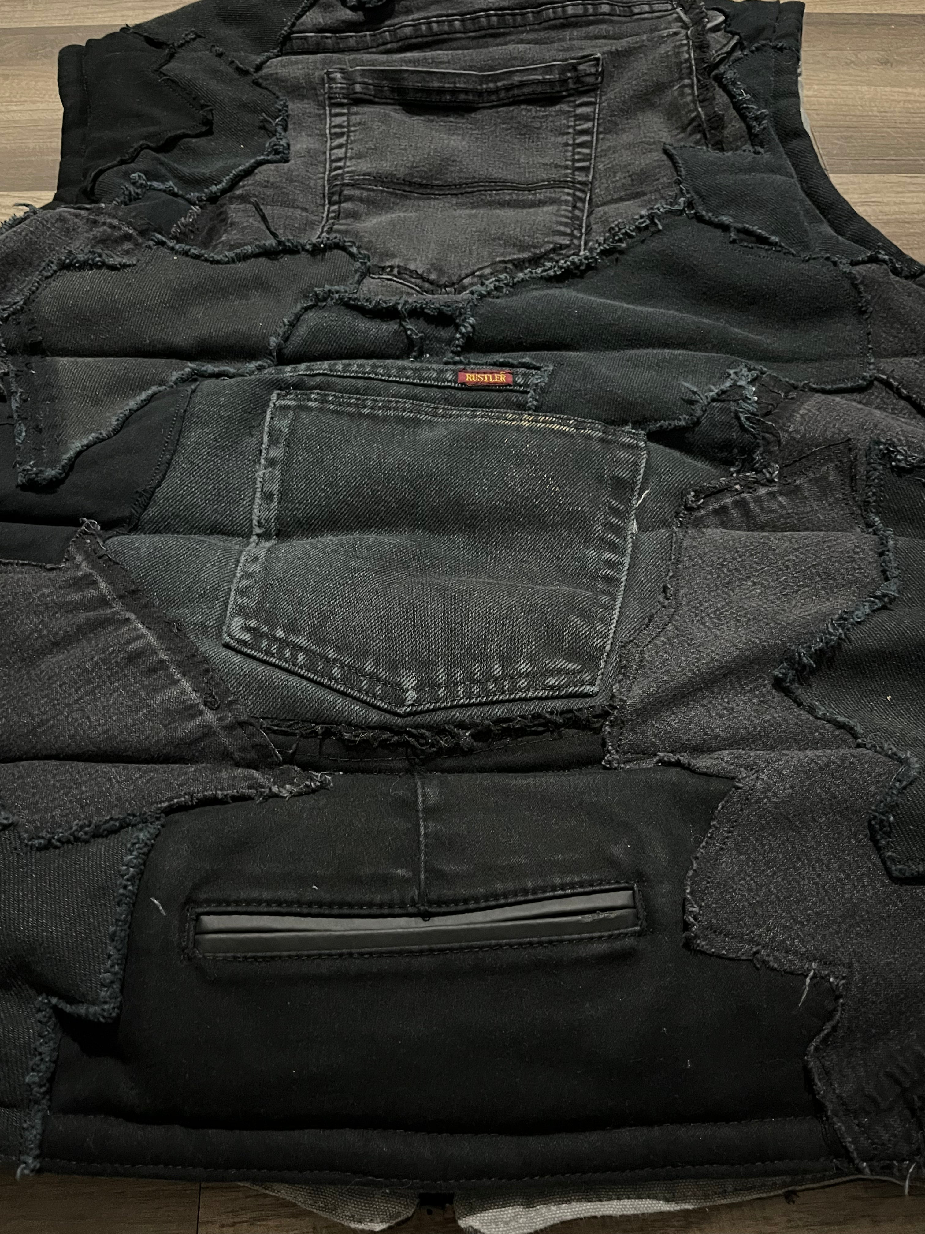 BLACK "POCKET MONSTER"